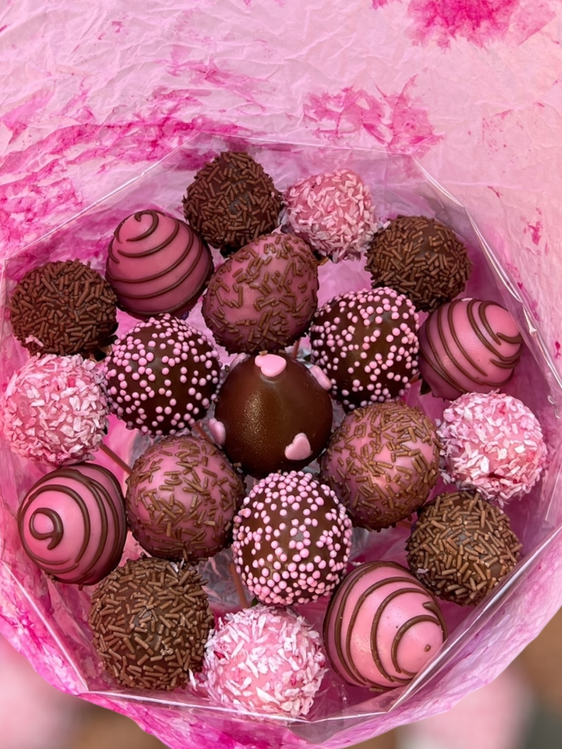 Kytice M od 750 Kč kategória